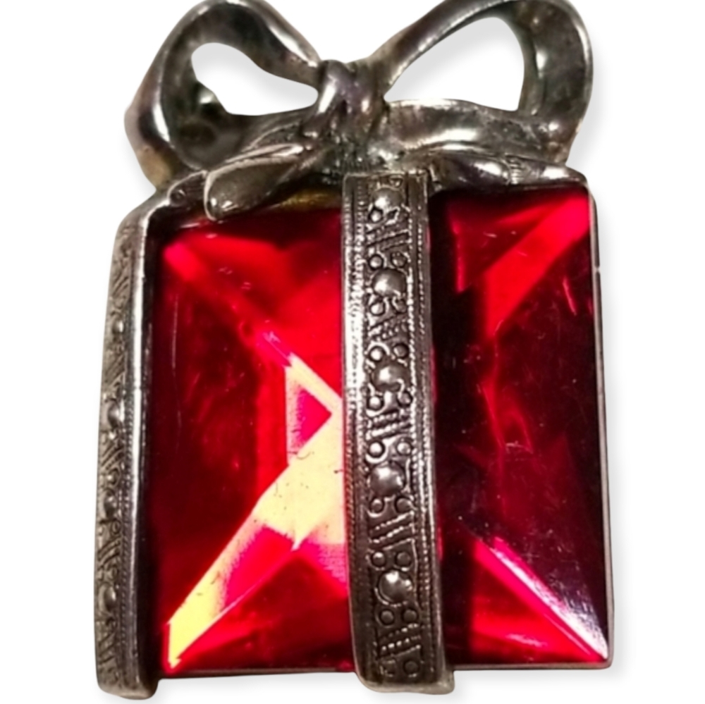 Vintage Festive Mid Century Ruby Glass Silver Tone Present Brooch Pin